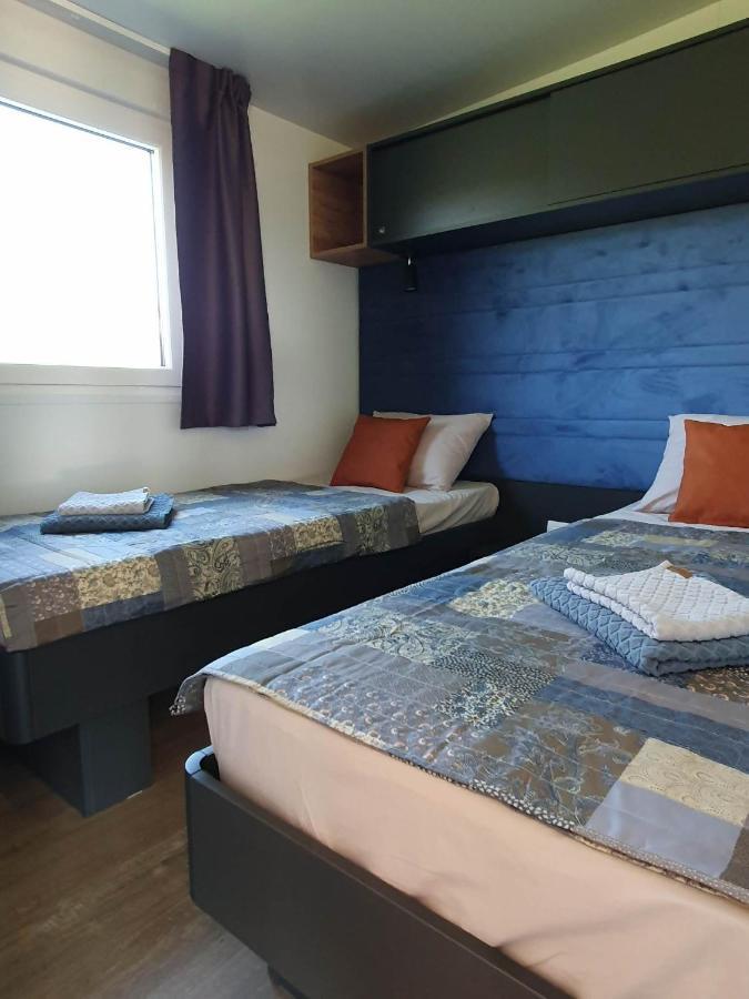 Mobile Homes Karlo & Dino Pula Eksteriør billede